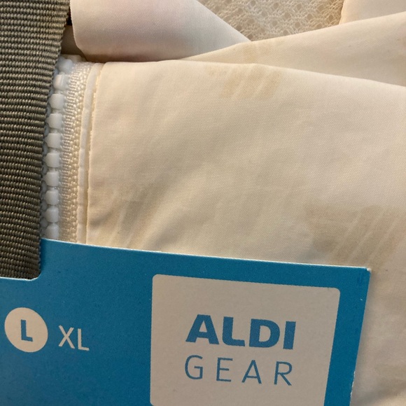 New Aldi gear large windbreaker - Picture 7 of 7